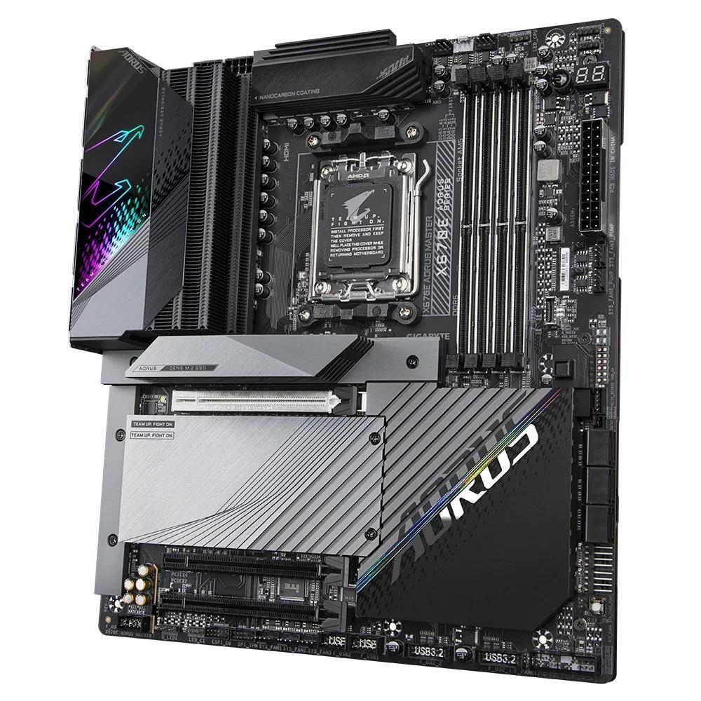 Gigabyte X670E AORUS MASTER AMD AM5 RGB LED WiFi 6 GAX670EAORUS
